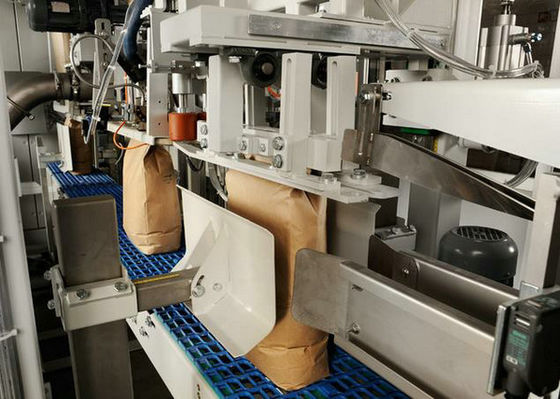 पैकिंग मशीन भरने के लिए 25 किलो अनाज का आटा वजनी: